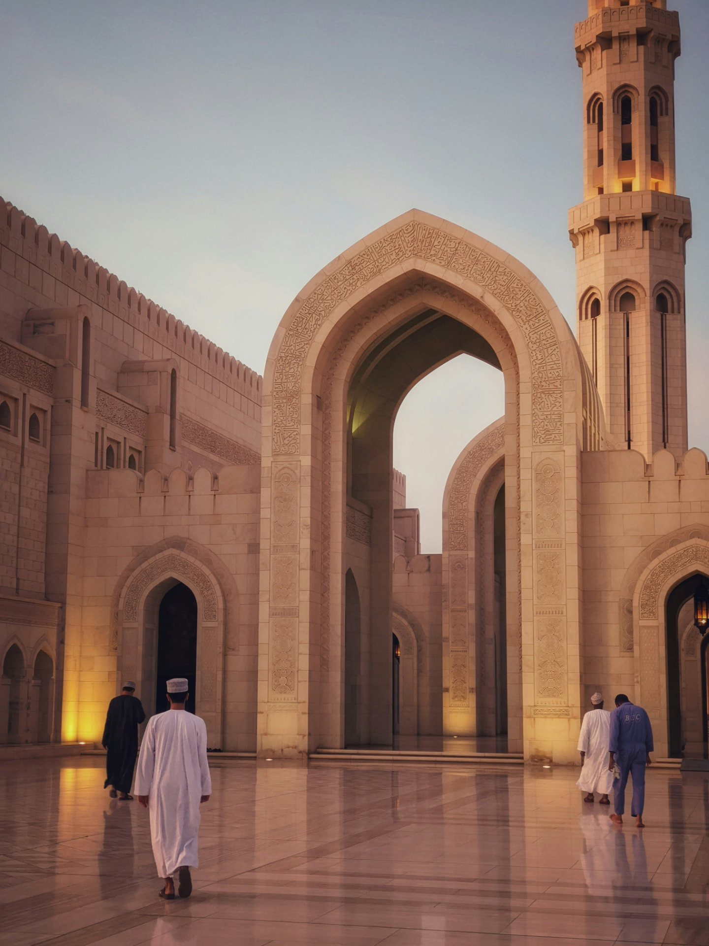 Sultan Qaboos Grand Mosque in Muscat, Oman, in the evening light